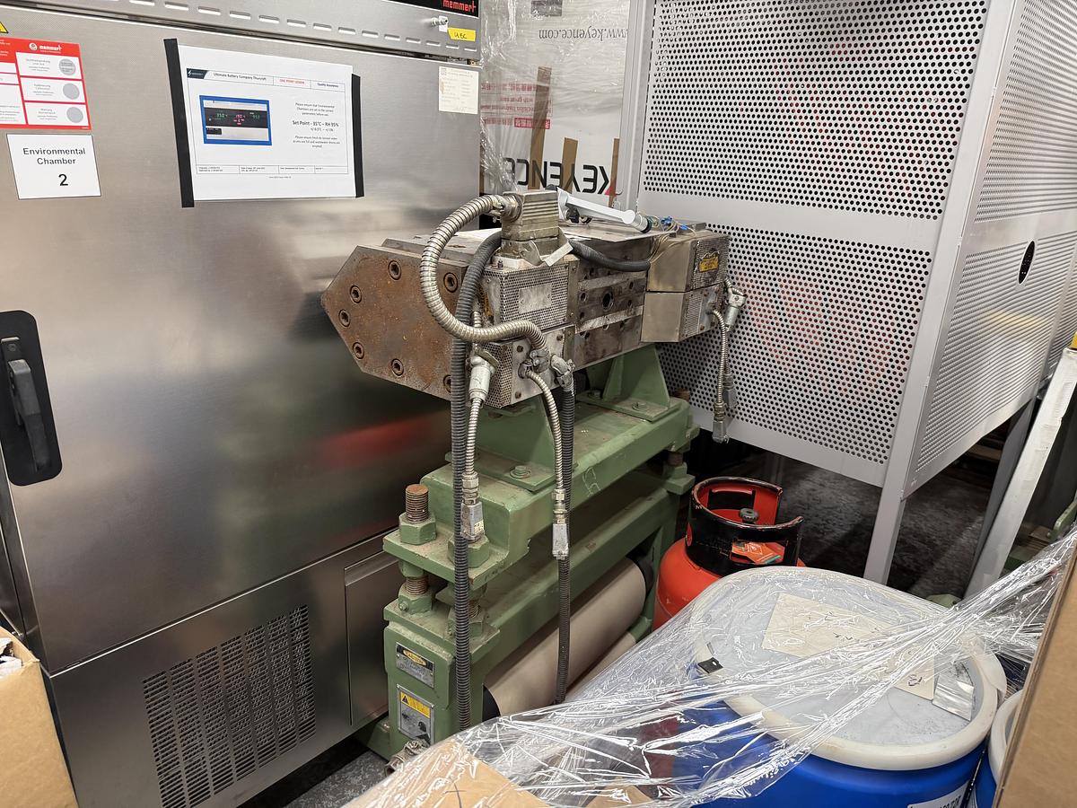 Used 800mm wide EDI flex lip sheet die with removeable bottom lip