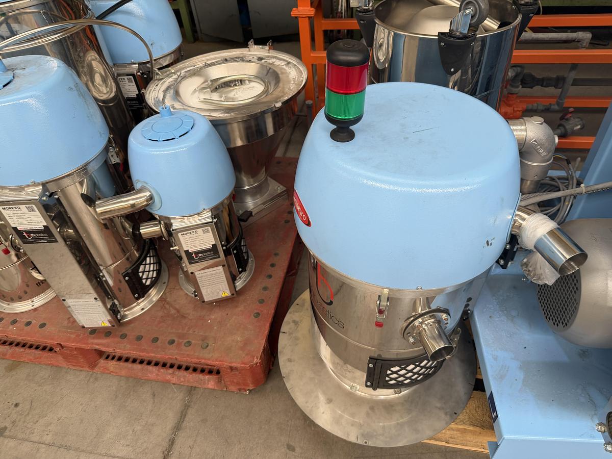 Used Moretto Hopper loaders and blowers.