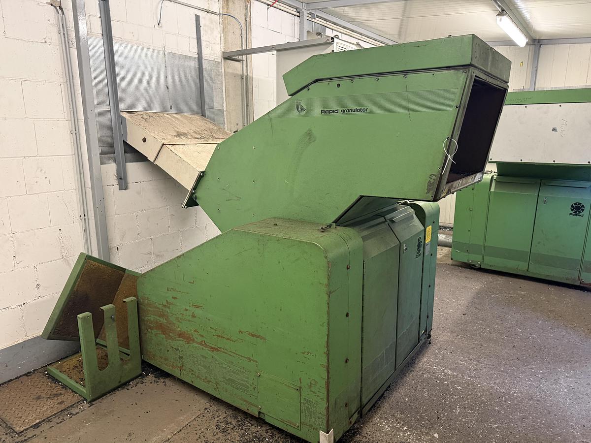 Used 800mm wide Rapid GK8045 KURF granulator with 45kw motor and 5 blade rotor. Nip rolls. Soundproofed with upgraded control panel 1995