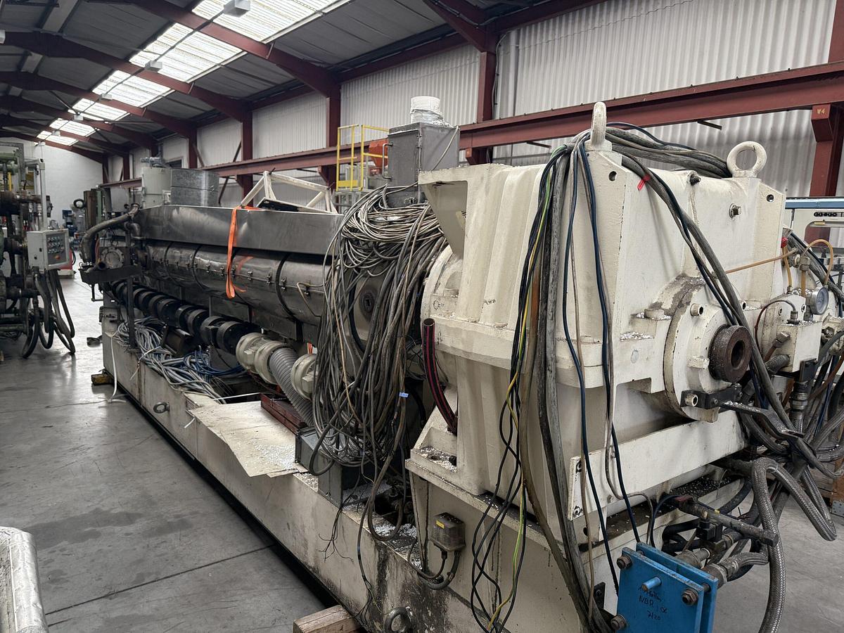 Used 175mm Erwepa Davis Standard Single Screw Extruder Vented. 350kw Dc Motor With Drive. Electrically Heated Barrel, Screen Changer, Gear Pump