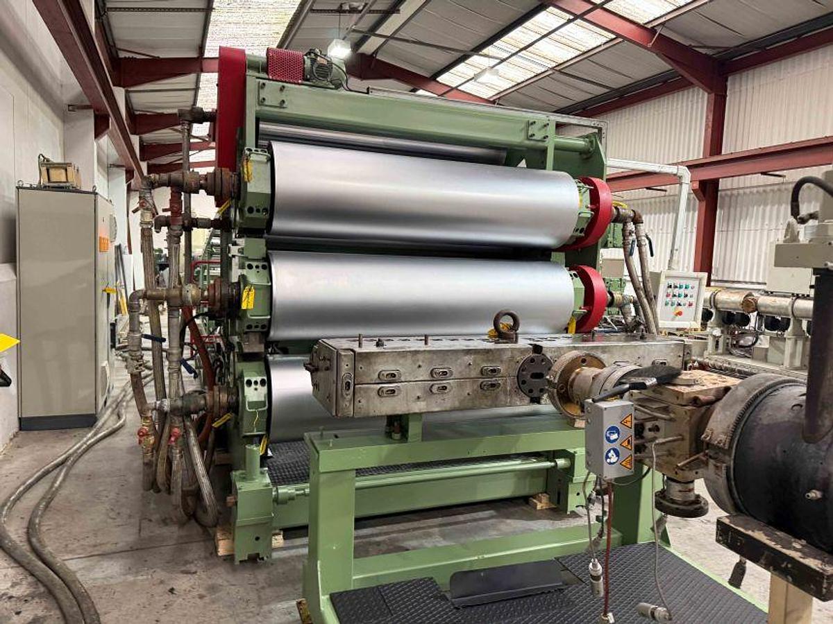 Used 1900mm wide Omam 3 roll polishing stack with 500mm dia rolls pump group and haul off. Spare rolls, hydraulic nip with pump unit, haul off. Operator panel.