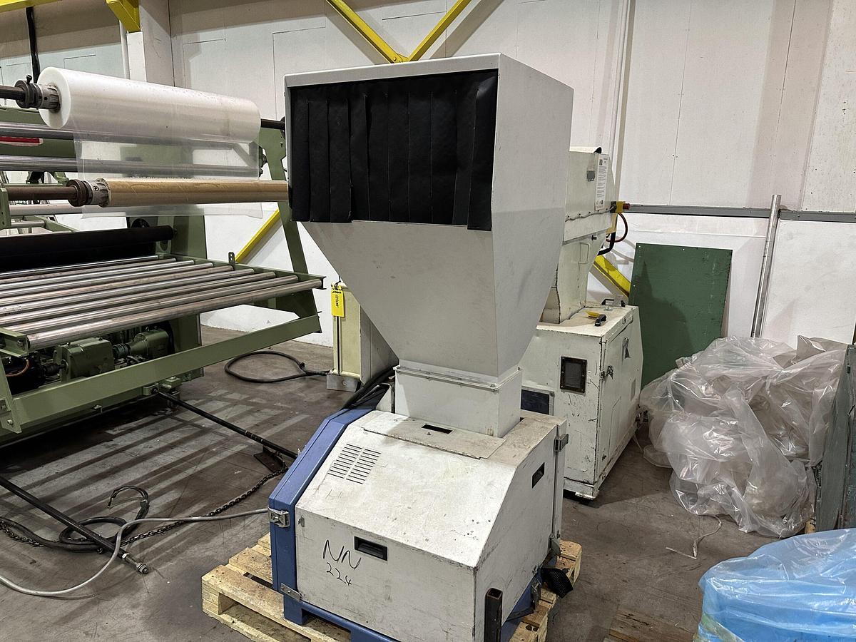 Used 420mm x 200mm Tria model 42-20/ BL-T granulator with soundproofing 1998. 3kw motor with fan blower.
