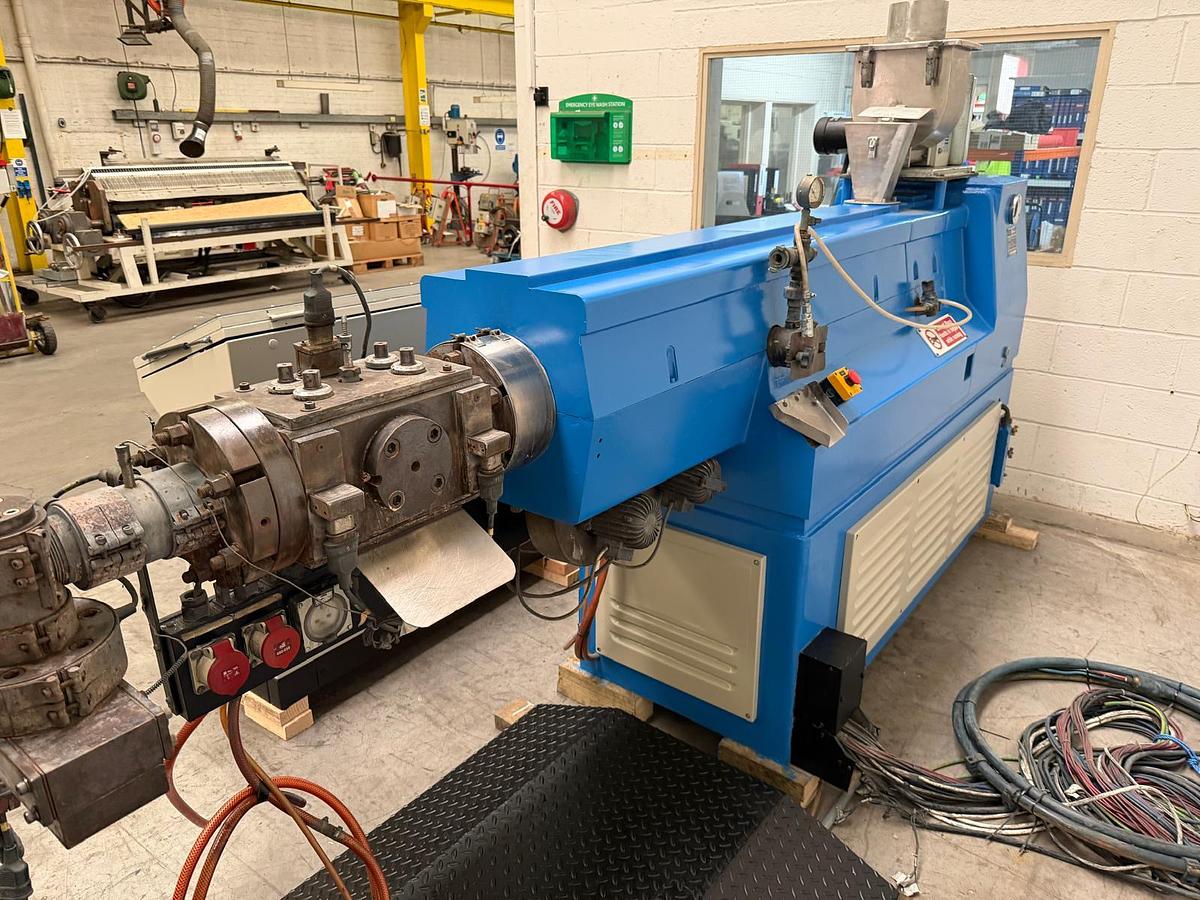 Used 70mm ( Circa) Covema extruder, vented with die head