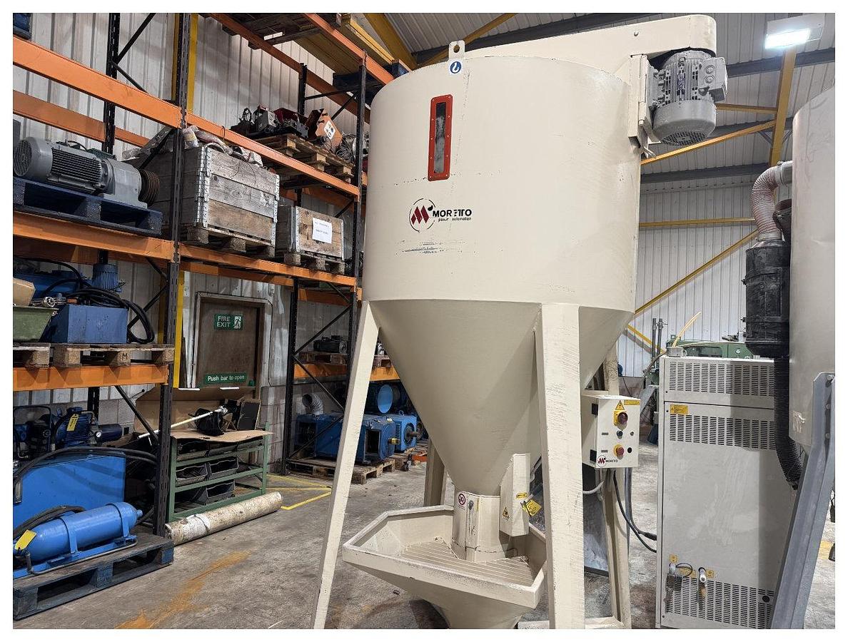 Used Moretto Model M 1800 fountain blender.2000