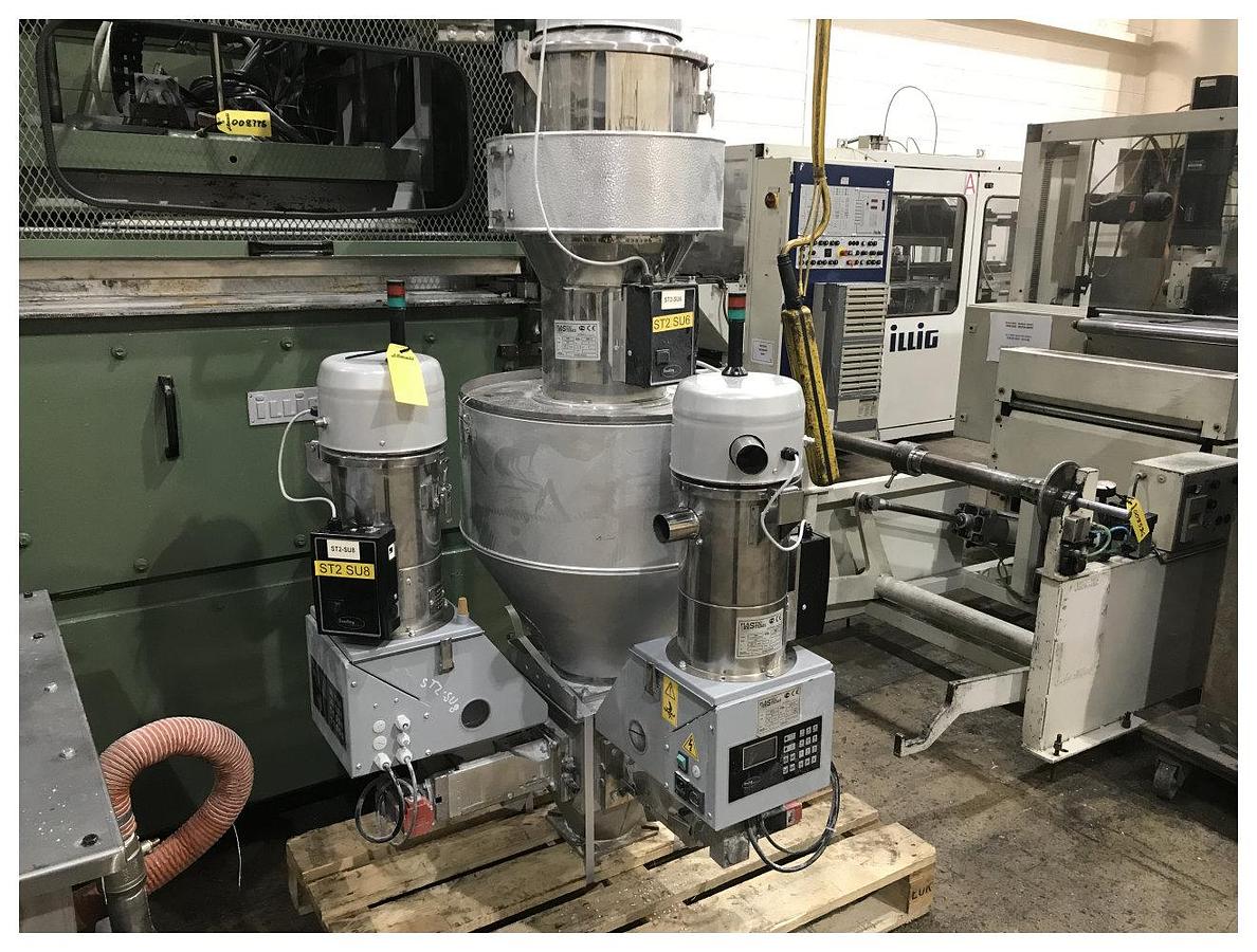 Used Plastic system DM10 2 component side feeding doser, 2013