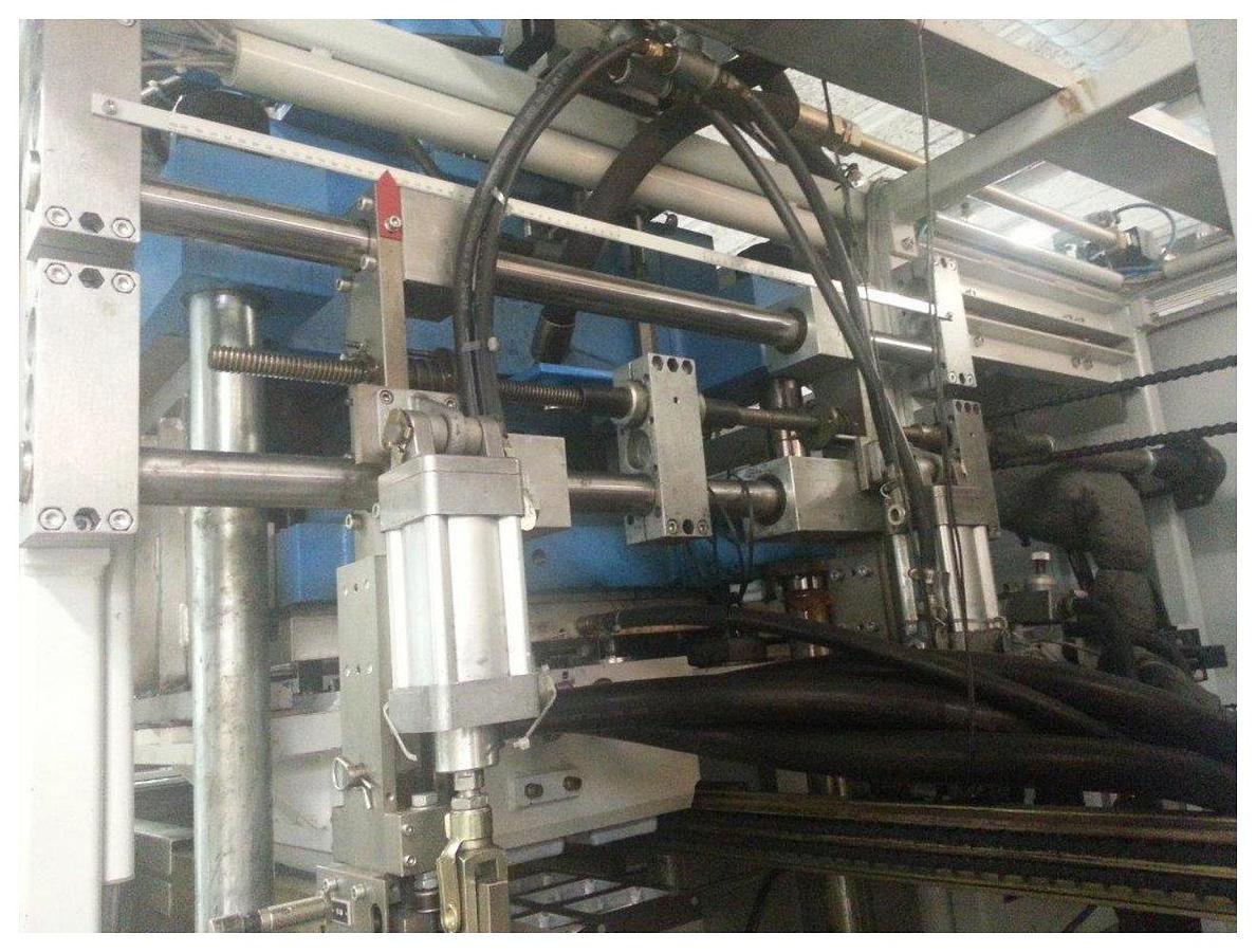 Used 520x400mm Kiefel Kl 52 BFS Auto Pressure/ Vacuum Former With Steel Rule Cut In Place, Stacker And Waste Rewind Ps,eps,pp,pe,pvc,apet, 1996 24000hrs