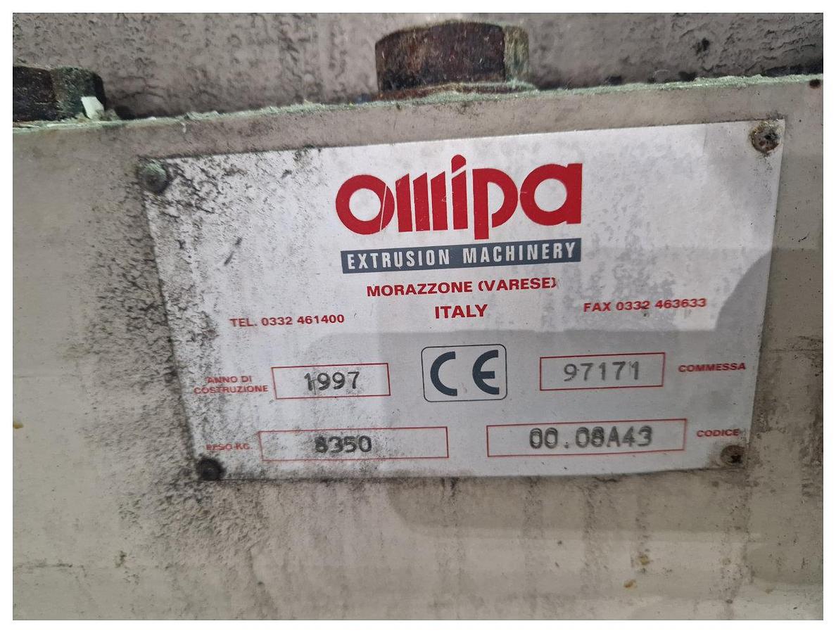 Used 150mm Omipa pelletising line with crammer, vented. with screen changer and Filtec under water pelletiser. 800kg/hr. 352kw motor OM150 1997