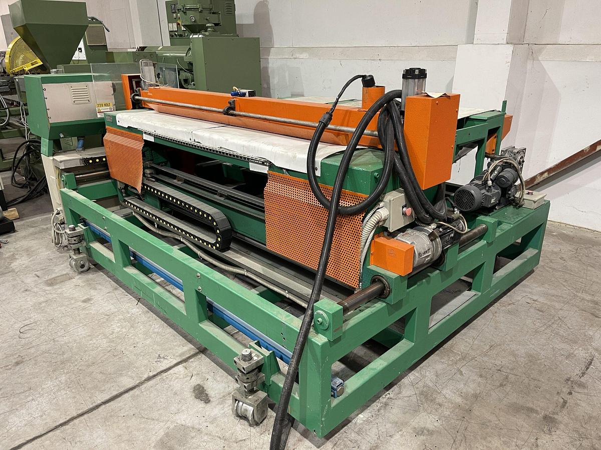 Used 1700mm Virginio Mai Transverse Travelling Saw With Dust Extraction.