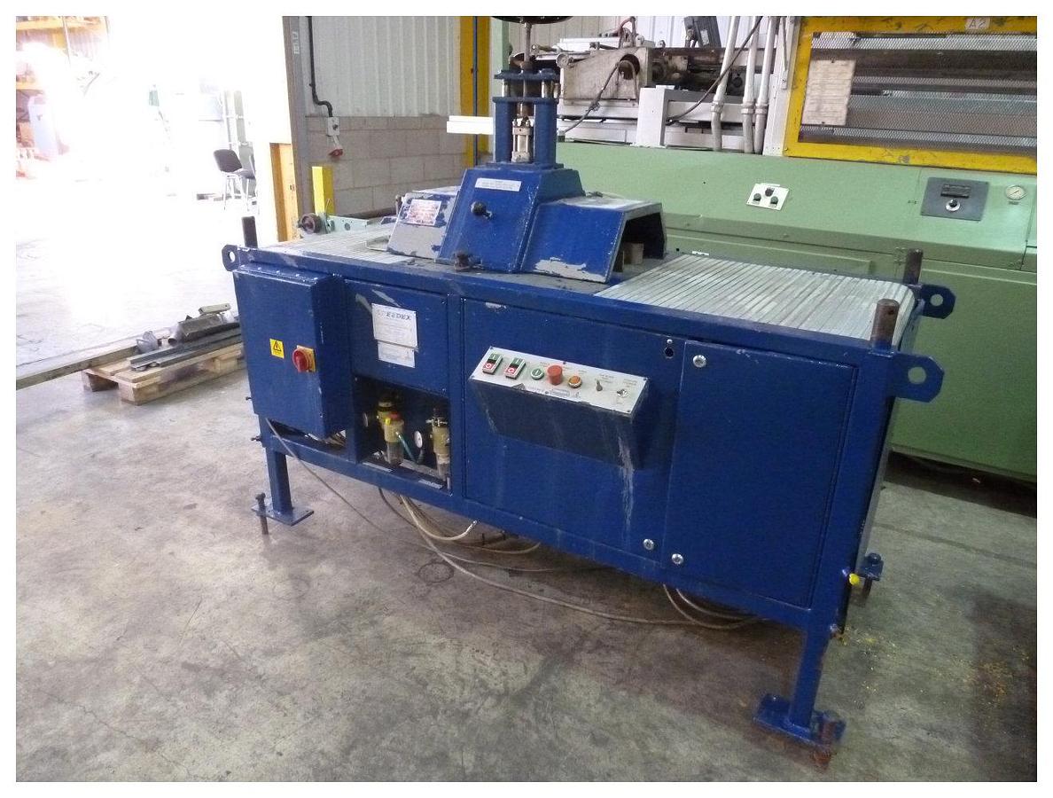 Used 125mm diameter Speedex pipe downstream comprising 1 x 6m vacuum tank and 2 x 6m spray tank with 3 belt haul off and upstroking travelling saw. 1995