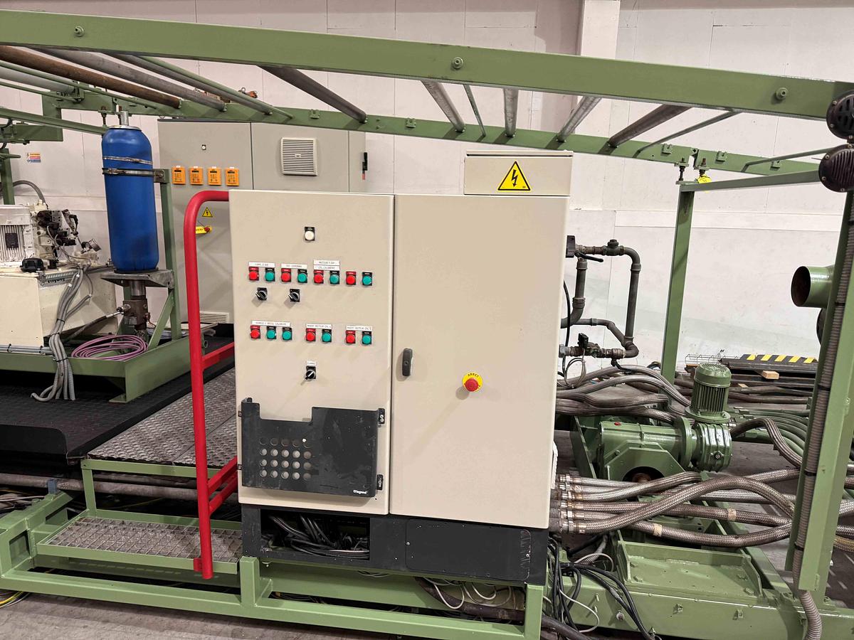 Used 1900mm wide Omam 3 roll polishing stack with 500mm dia rolls pump group and haul off. Spare rolls, hydraulic nip with pump unit, haul off. Operator panel.