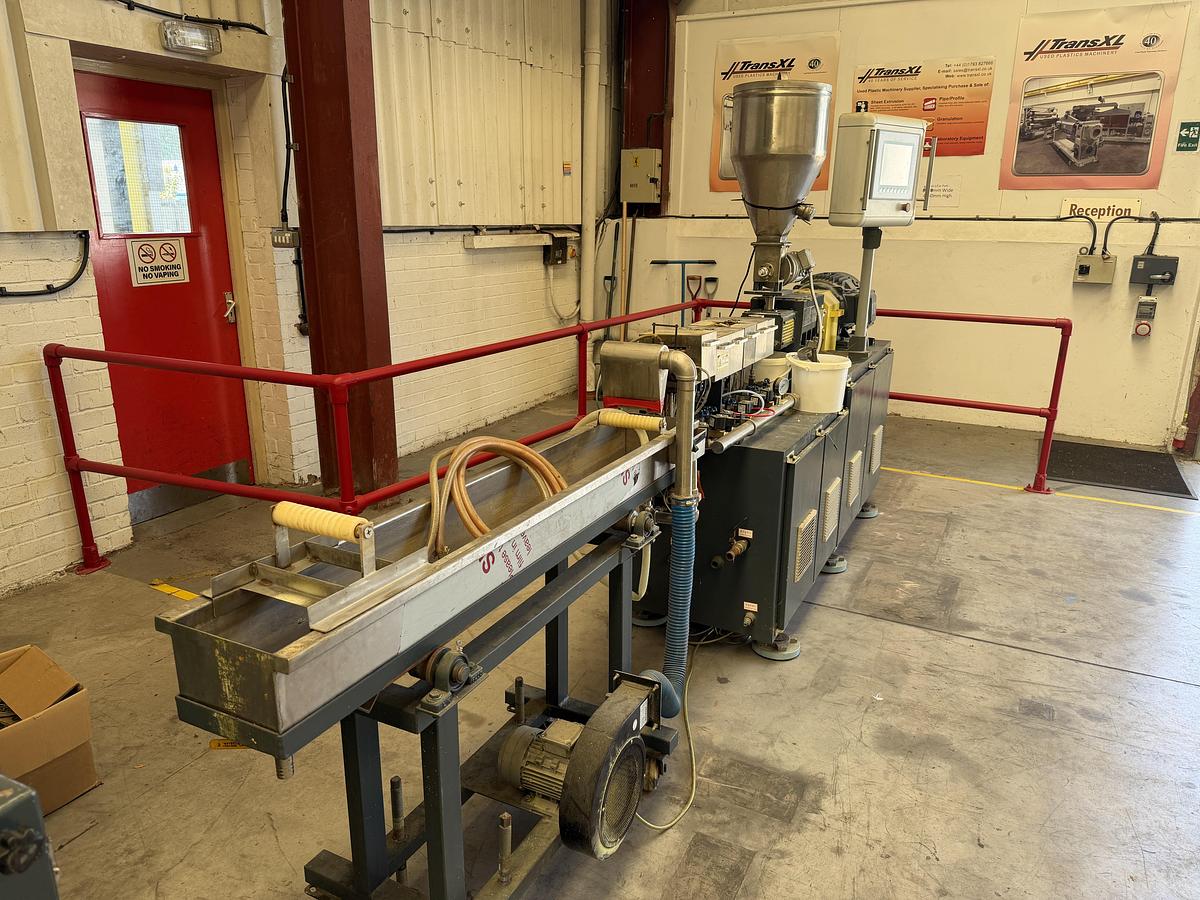 Used 20mm Useon twin screw lab pelletising line with water bath, air knife and pelletiser. 11kw ac motor 2017