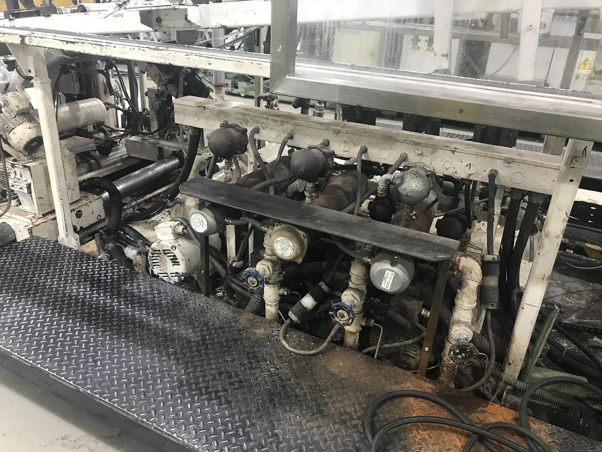 Used 1670mm wide Welex coextrusion sheet line with 120mm, 63mm Welex extruders, ABC feedblock 1700mm die, 1650mm roll stack, pump group, haul off guillotine