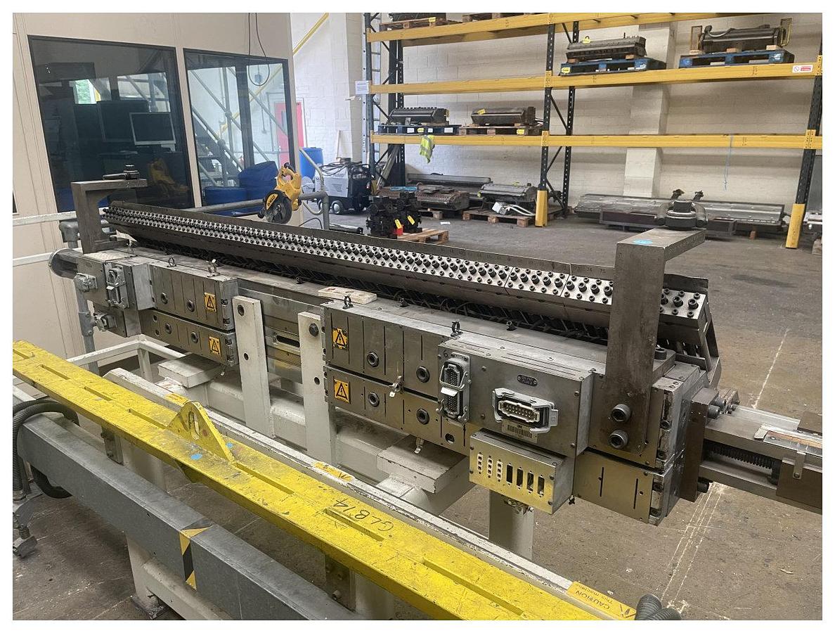 Used 2032mm Cloeren 80" Epoch III autogauge flex lip sheet die