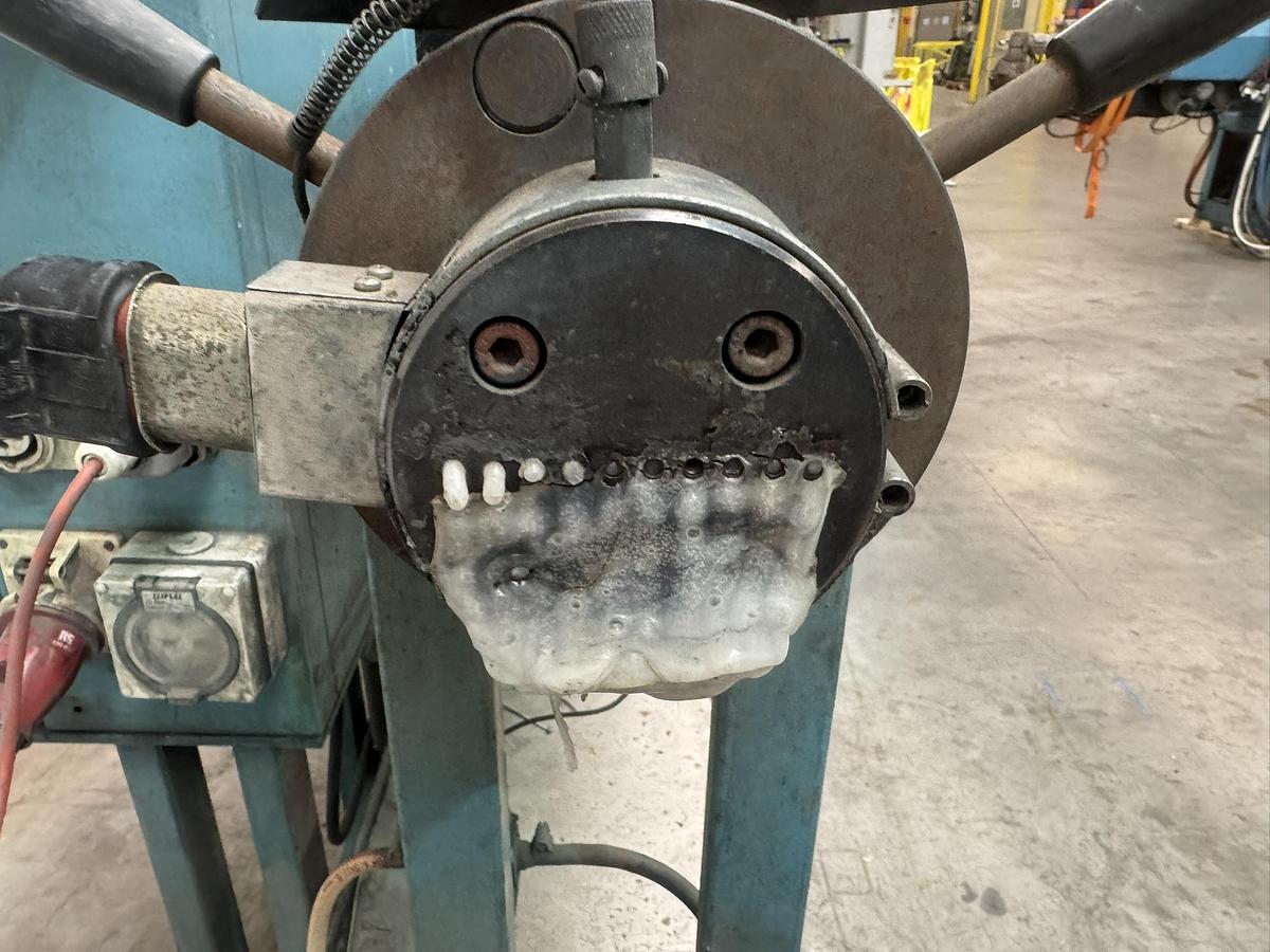 Used 50mm (circa) single screw extruder with spag die head.