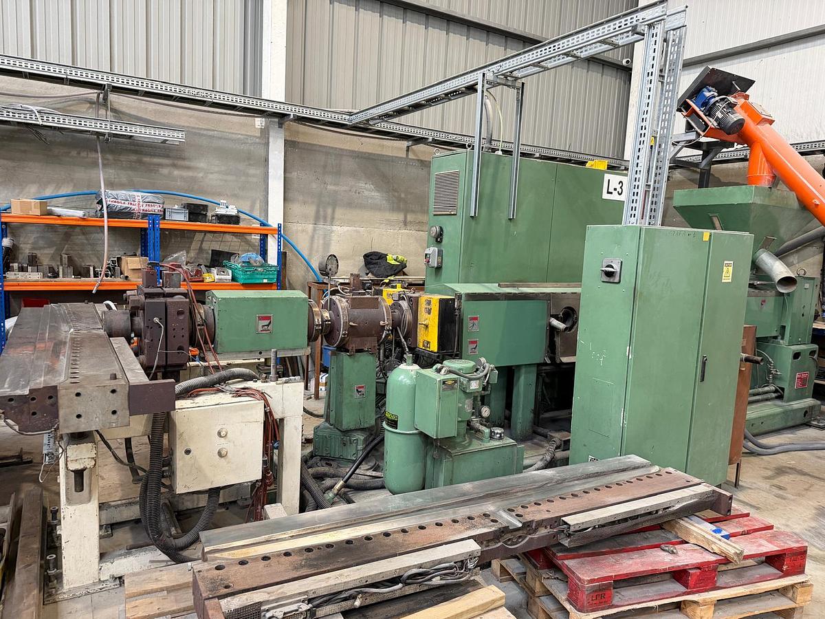 Used 2300mm wide Welex Italproducts sheet line. 120mm extruder, with gear pump and 2300mm die head. 2300mm calender, haul off cross cut saw.