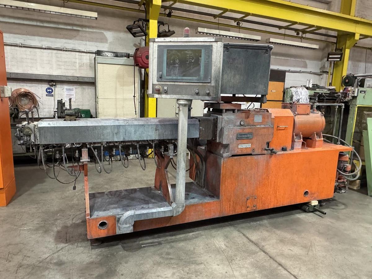 Used 40mm Leistritz  co rotating twin screw extruder model  ZSE 40HP 36D. 