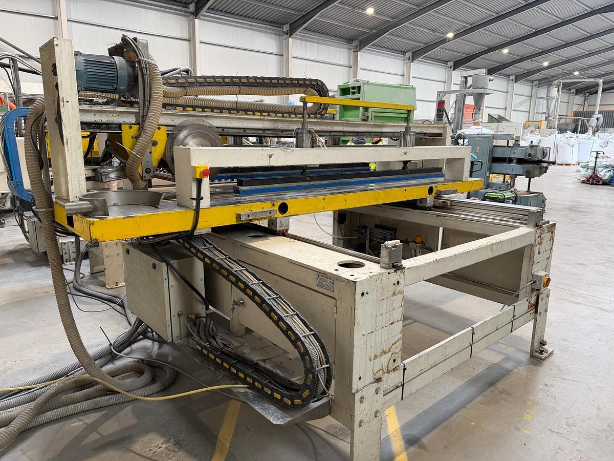 Used 2300mm wide Welex Italproducts sheet line. 120mm extruder, with gear pump and 2300mm die head. 2300mm calender, haul off cross cut saw.