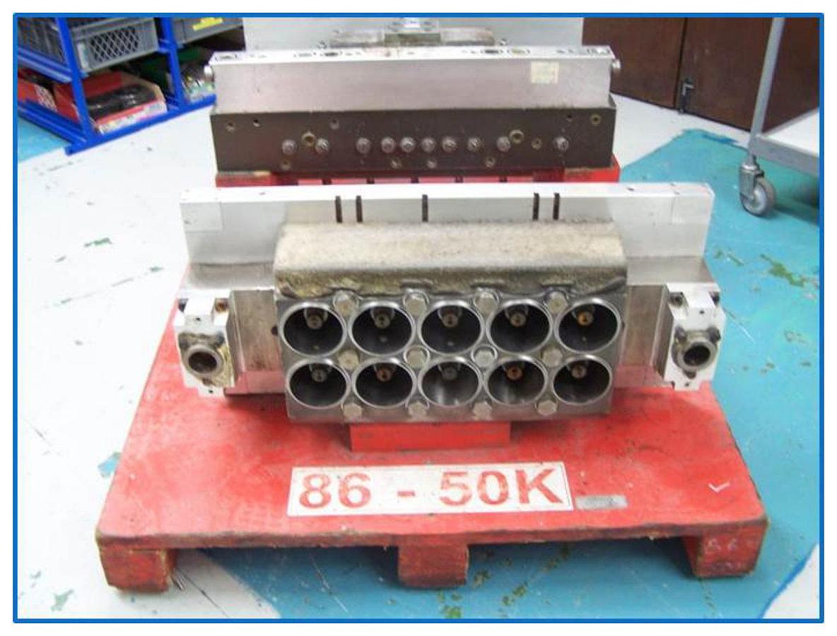 Used Range of Illig RDM 70K and RDM 50K tools with sizes from 71mm, 80mm, 86mm, 97mm. Also lid tools for same sizes.