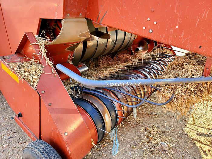 Used 2004 Hesston 4910 Baler w/ Accumulator
