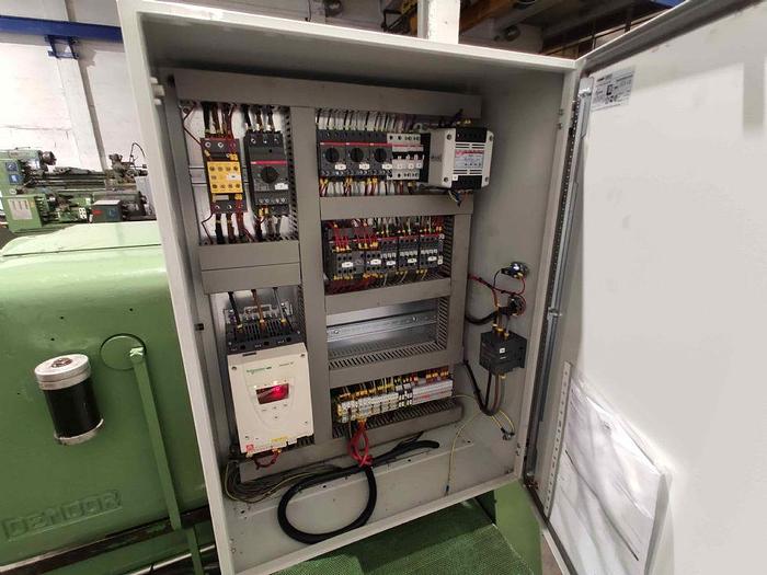 Usado TORNO DEMOOR 825-320 DE 3000