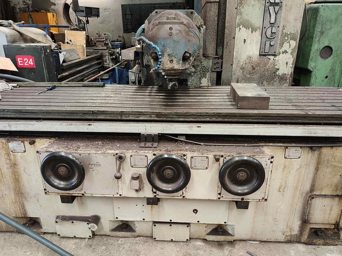 D'occasion FRAISEUSE ZAYER 2000BF