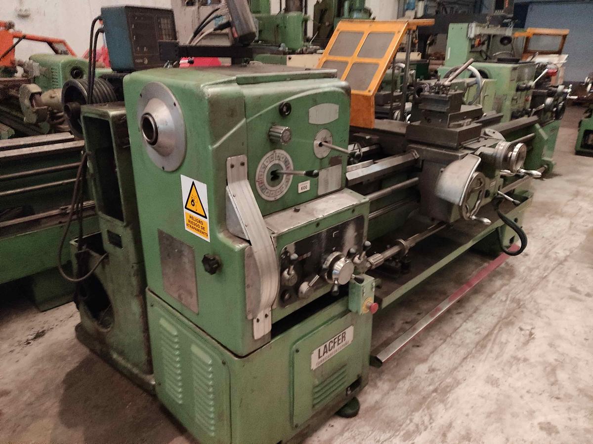Usado TORNO LACFER CR2-E250 DE 1700
