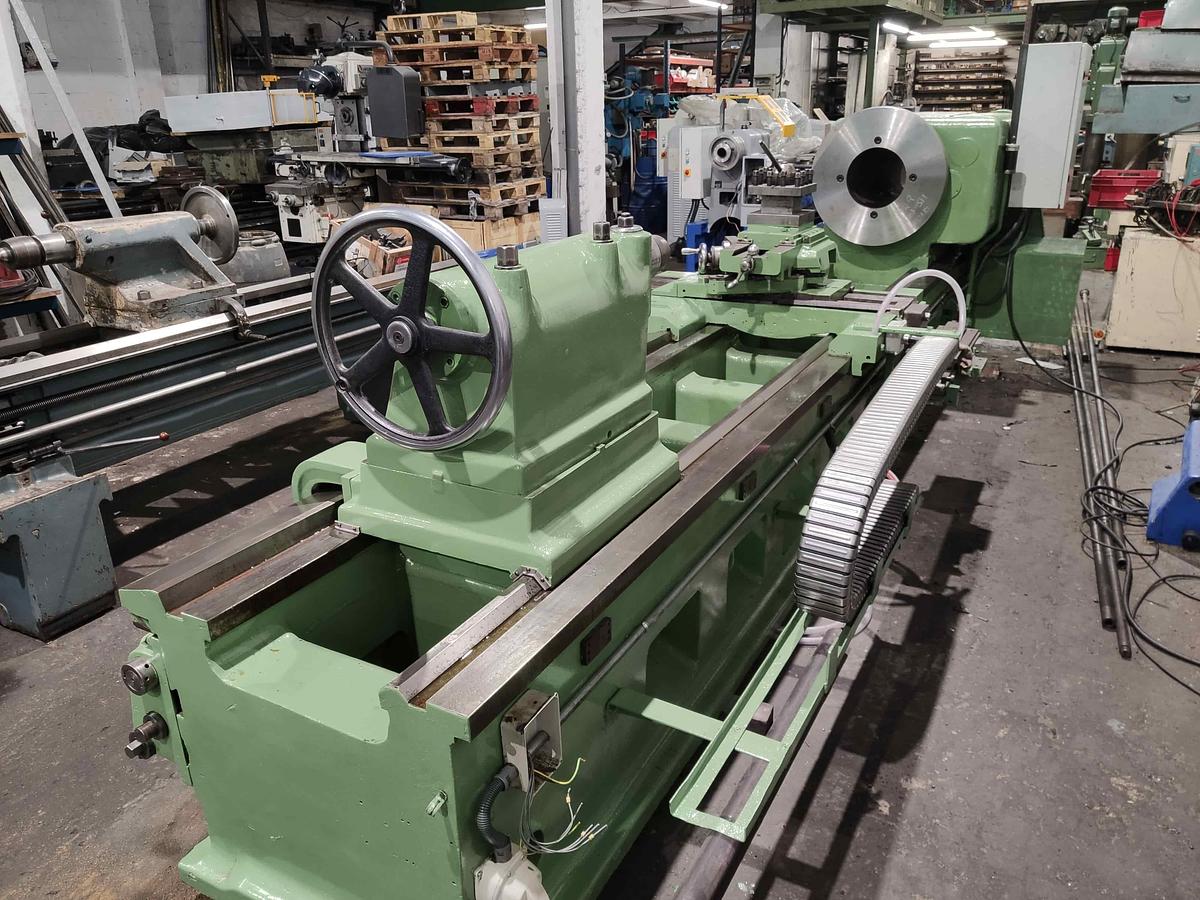 Usado TORNO DEMOOR 825-320 DE 3000