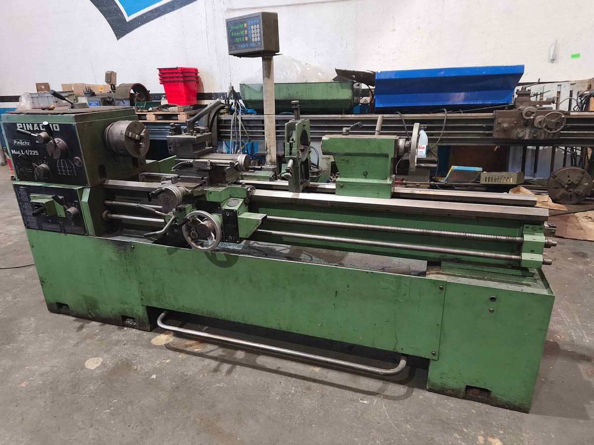 Usado TORNO PINACHO L1-225 DE 1650