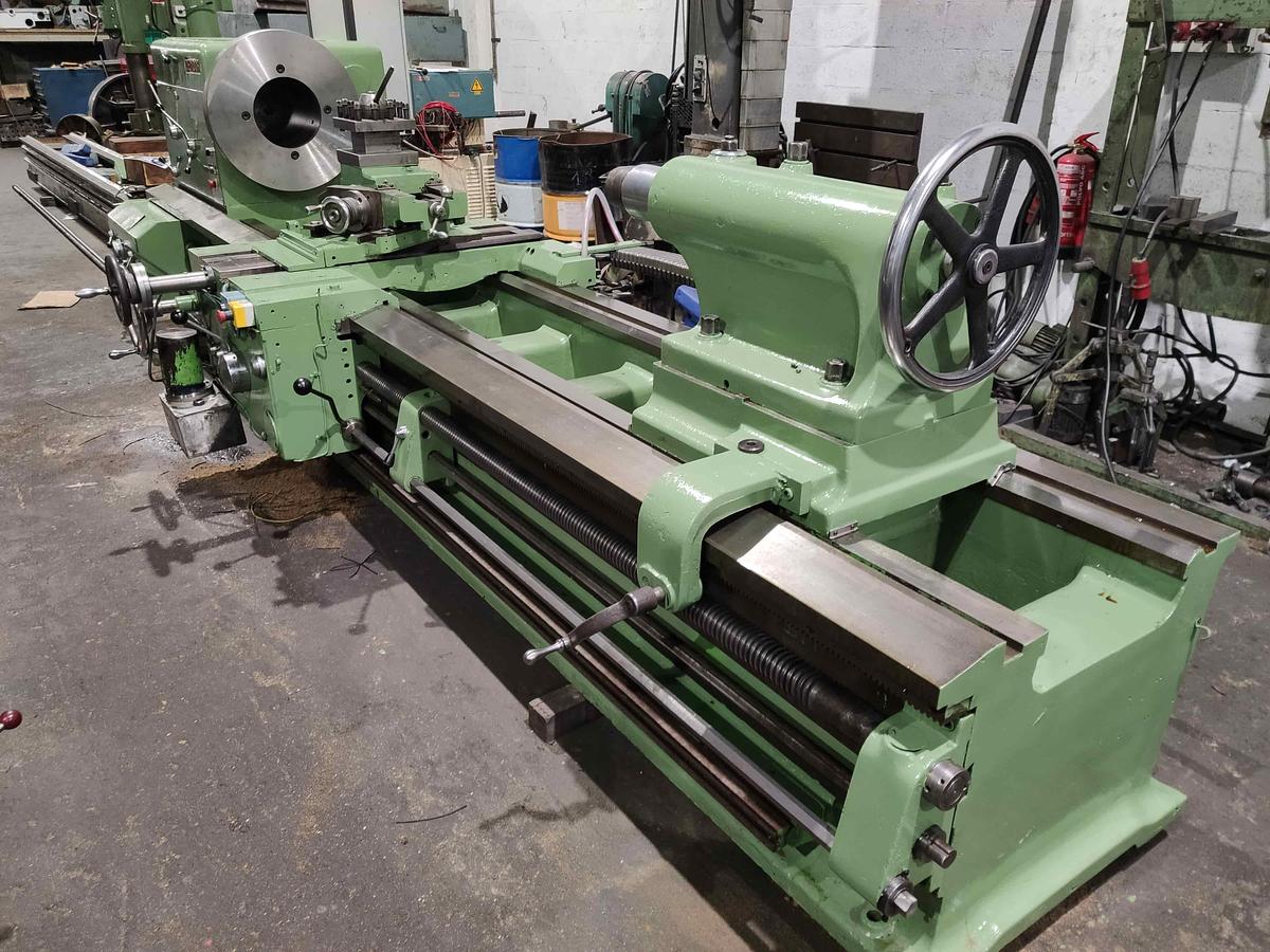 Usado TORNO DEMOOR 825-320 DE 3000