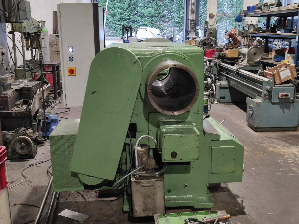 Usado TORNO DEMOOR 825-320 DE 3000