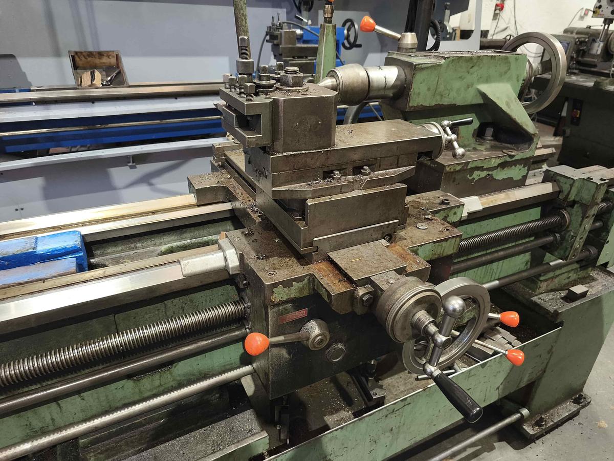 Usado TORNO JASHONE M285-82A DE 2000