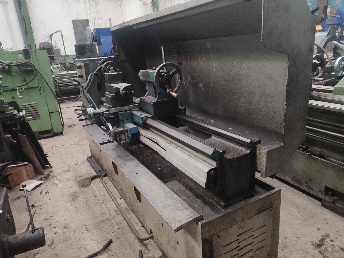 Usado TORNO PINACHO S90-310 DE 1625