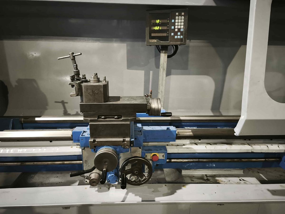 Usado TORNO PINACHO S90-310 DE 3000
