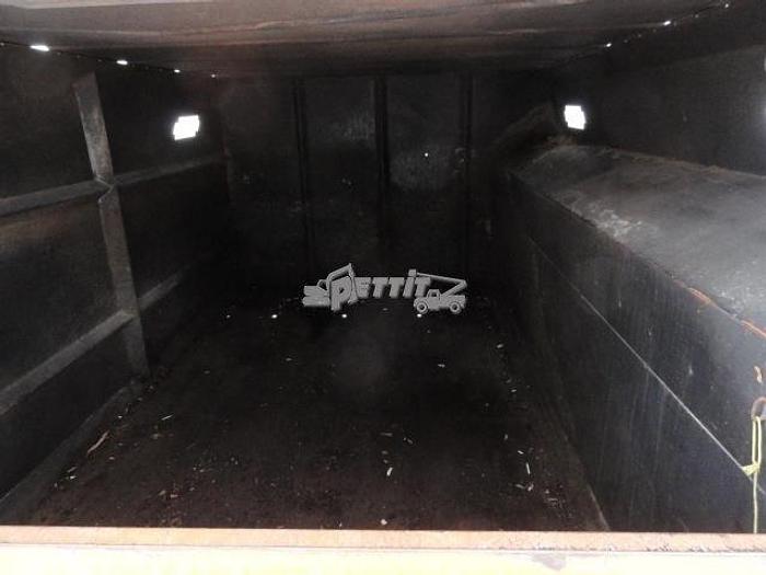Used 2011 FREIGHTLINER BUSINESS CLASS M2 106