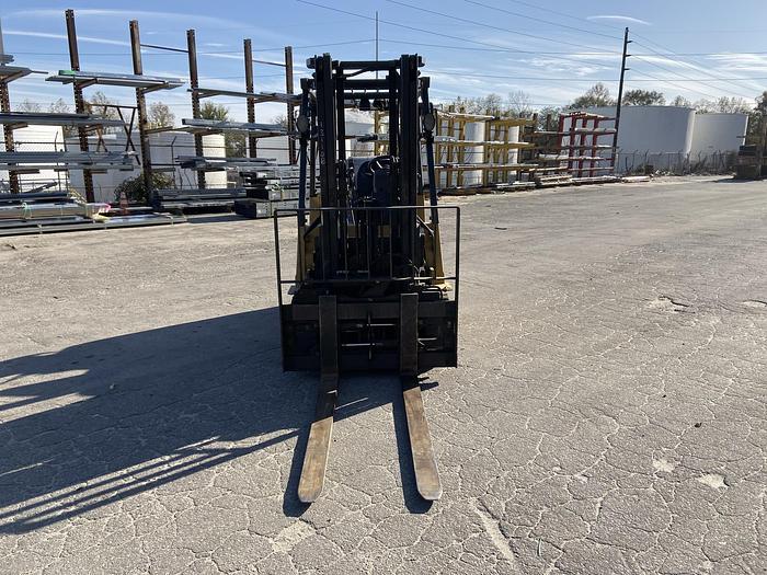 Used 8,000 POUND CAPACITY CATERPILLAR FORKLIFT MODEL GC40KS MFG. 2015