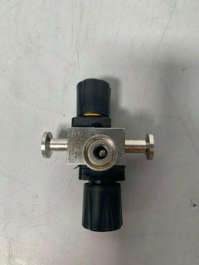 Used Crane-Saunders 4-76487-2-1 .5" 316L 3 Way Stainless Steel Diaphragm Valve