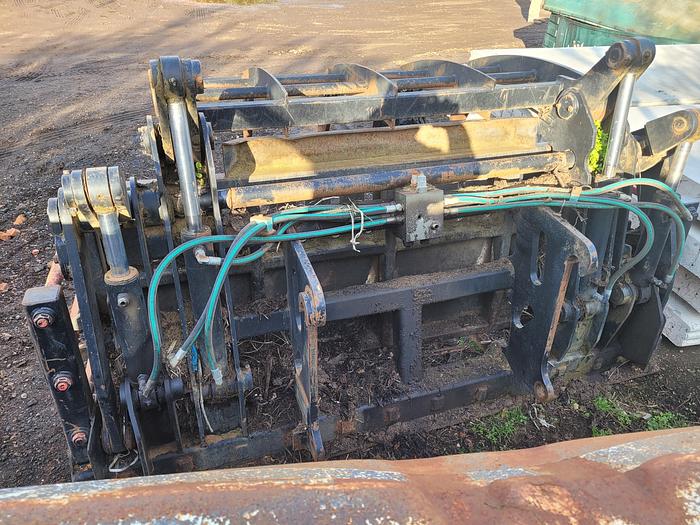 Used Ulrich Compost Grab