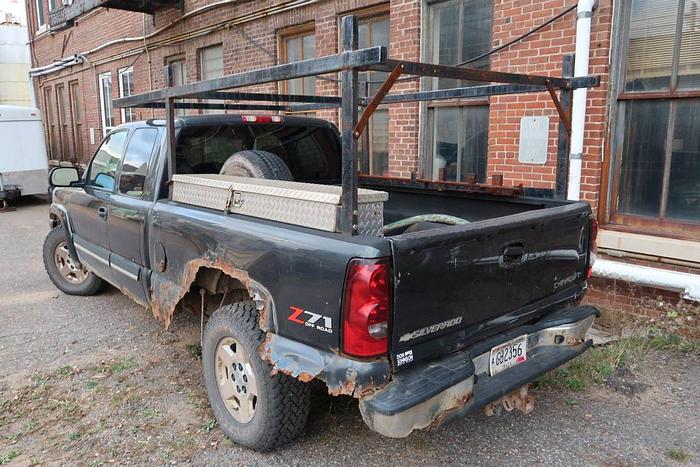 Used 2004 CHEVROLET 1500 SILVERADO 4X4 PICKUP TRUCK