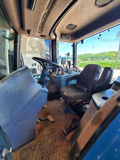 Used 1995 Ford 8870 Tractor