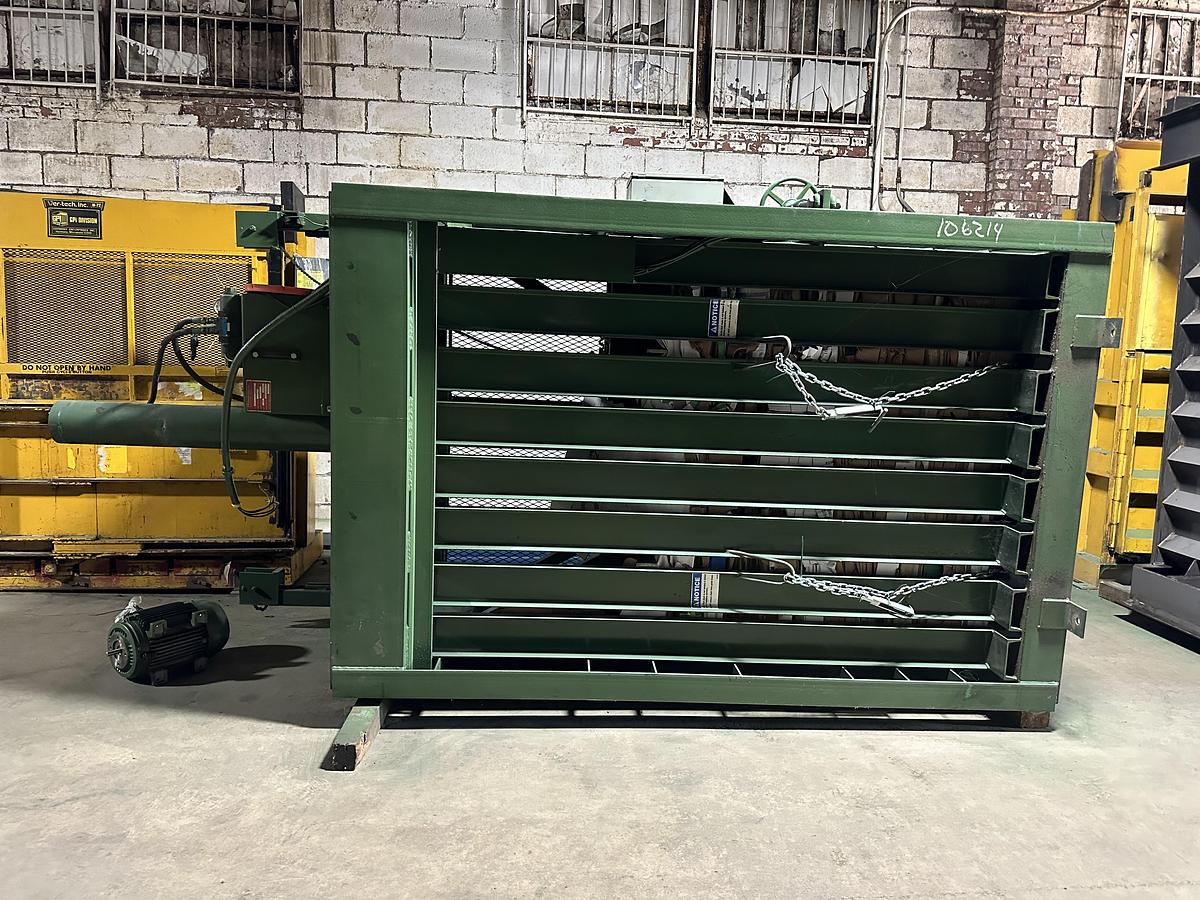 Refurbished PTR 3400HD Vertical Baler
