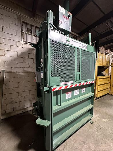 Refurbished McClain EPCO E-11 Vertical Baler