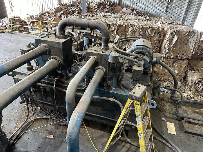 Used Mosley Two-Ram 200T-AP Baler