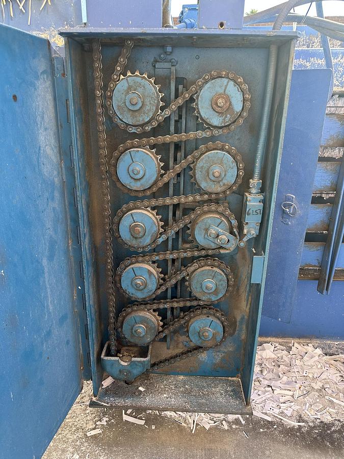 Used Balemaster 4030G-8 Auto-Tie Baler