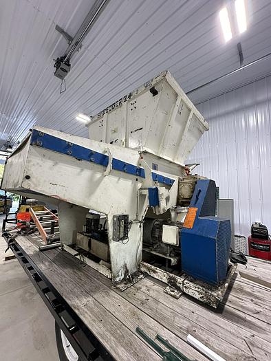 Used 2006 VecoPlan RG 52/60 SWU Short Single Shaft Shredder