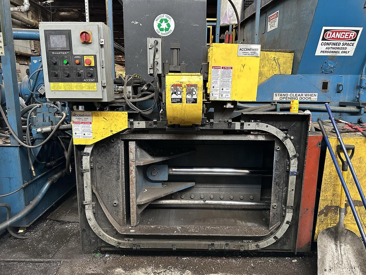 Refurbished Harris  Gorilla 200T-13/9 Two-Ram Baler