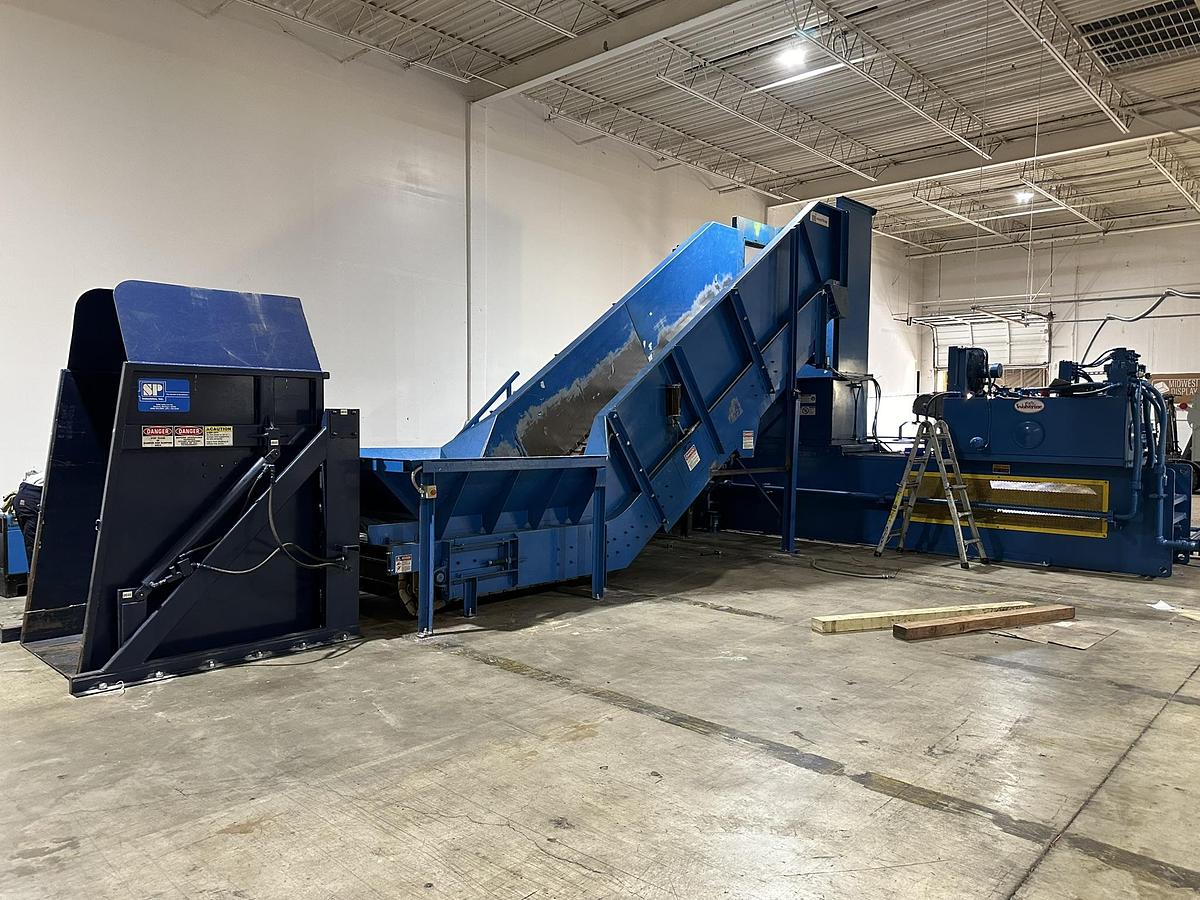 Used Mayfran 72" HINGED BELT INFEED CONVEYOR