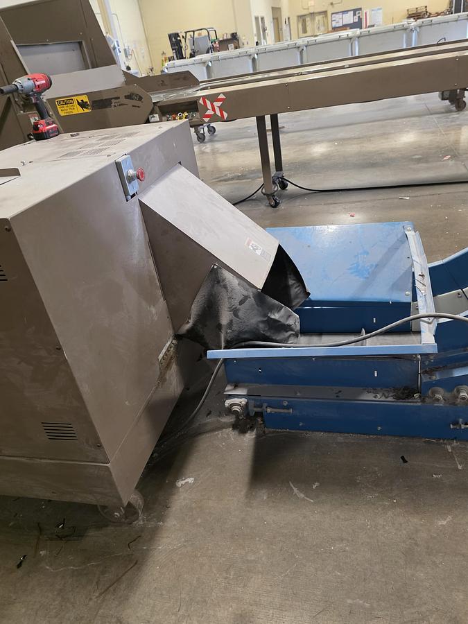 Used New London Engineering 521 Light Duty Parts or Bulk Material Handling Conveyor