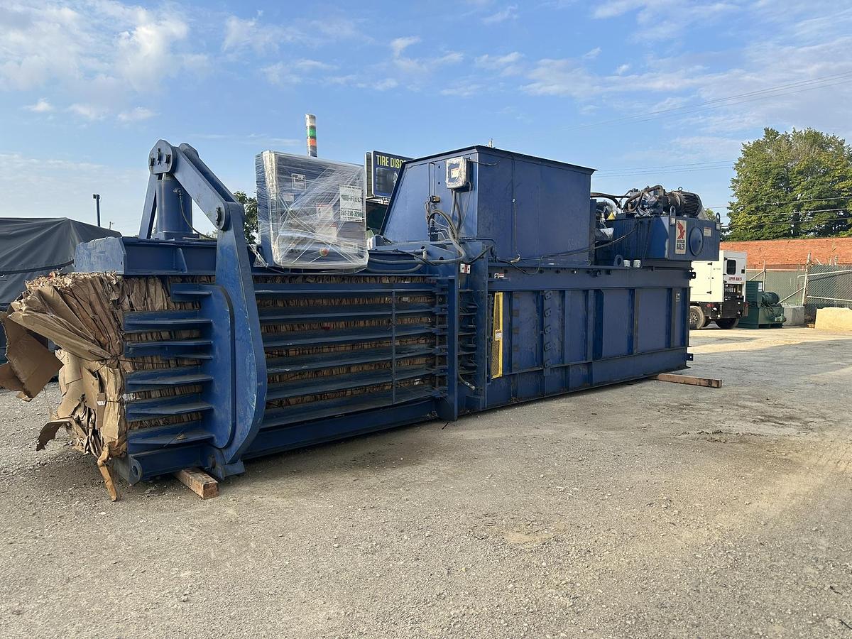 Refurbished 2003 American Baler 7242H-8T30