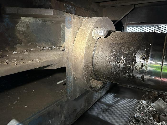 Used Mosley Two-Ram 200T-AP Baler