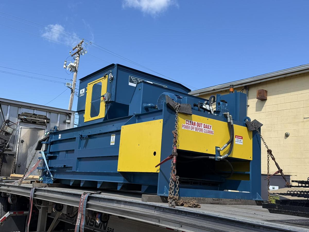 Used Summit F66-4PS Full Eject Closed Door Baler